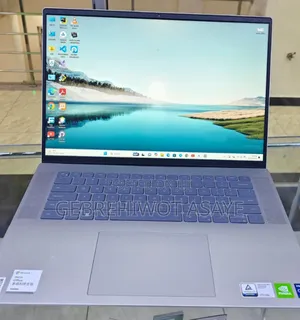 New Laptop Dell Precision 5540 16GB Intel Core I7 SSD 512GB