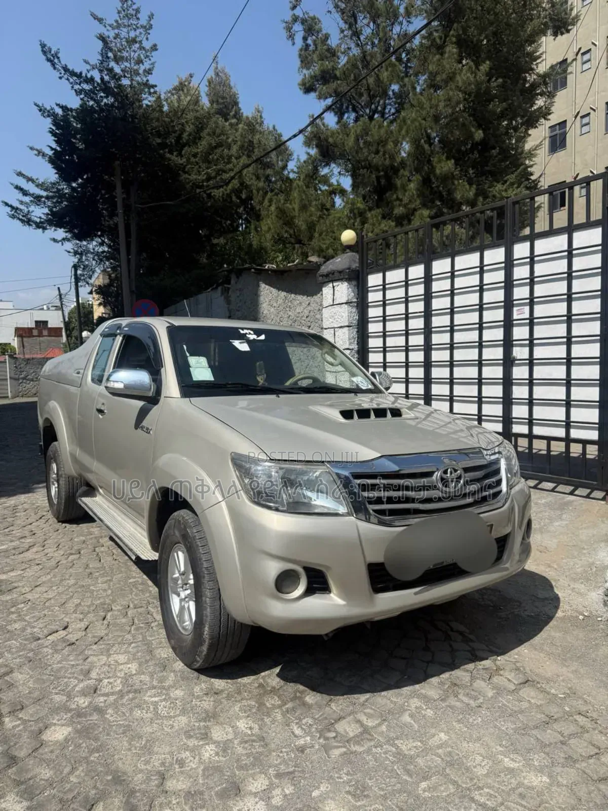 Toyota Hilux 2012 Gold