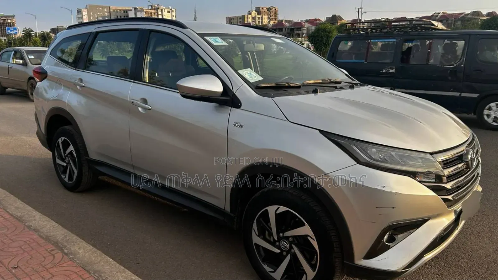 Toyota Rush 2023 Silver