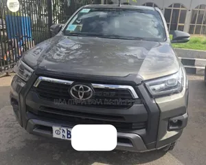 Toyota Hilux 2021