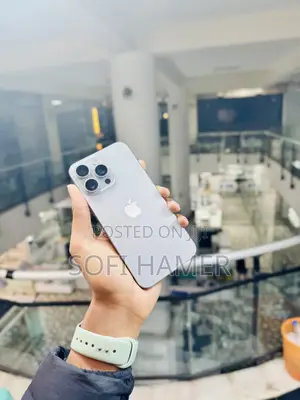 Photo - New Apple iPhone 15 Pro 256 GB Silver