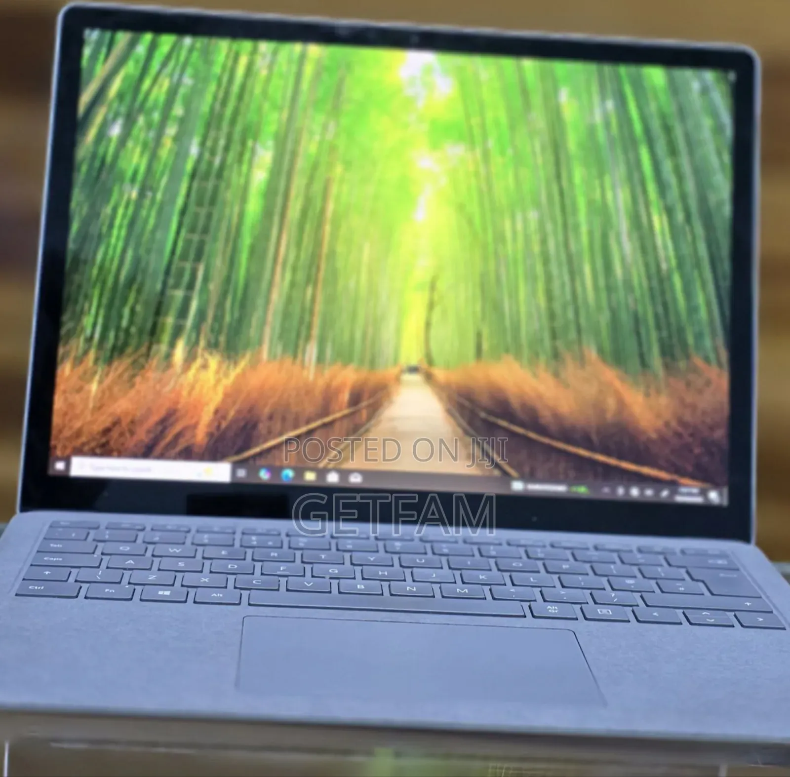New Laptop Microsoft Surface 8GB Intel Core I5 SSD 512GB