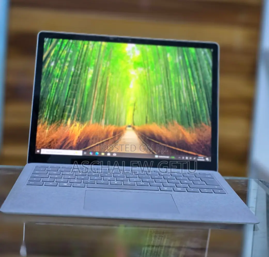 New Laptop Microsoft Surface 8GB Intel Core I5 SSD 512GB