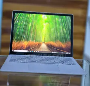 New Laptop Microsoft Surface 8GB Intel Core I5 SSD 512GB