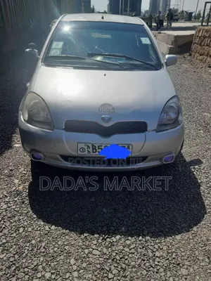 Photo - Toyota Vitz 2001 Silver