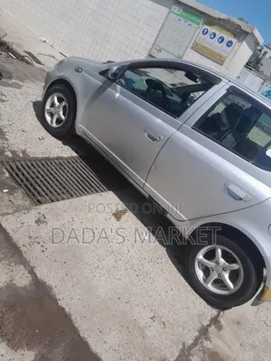Toyota Vitz 2001 Silver