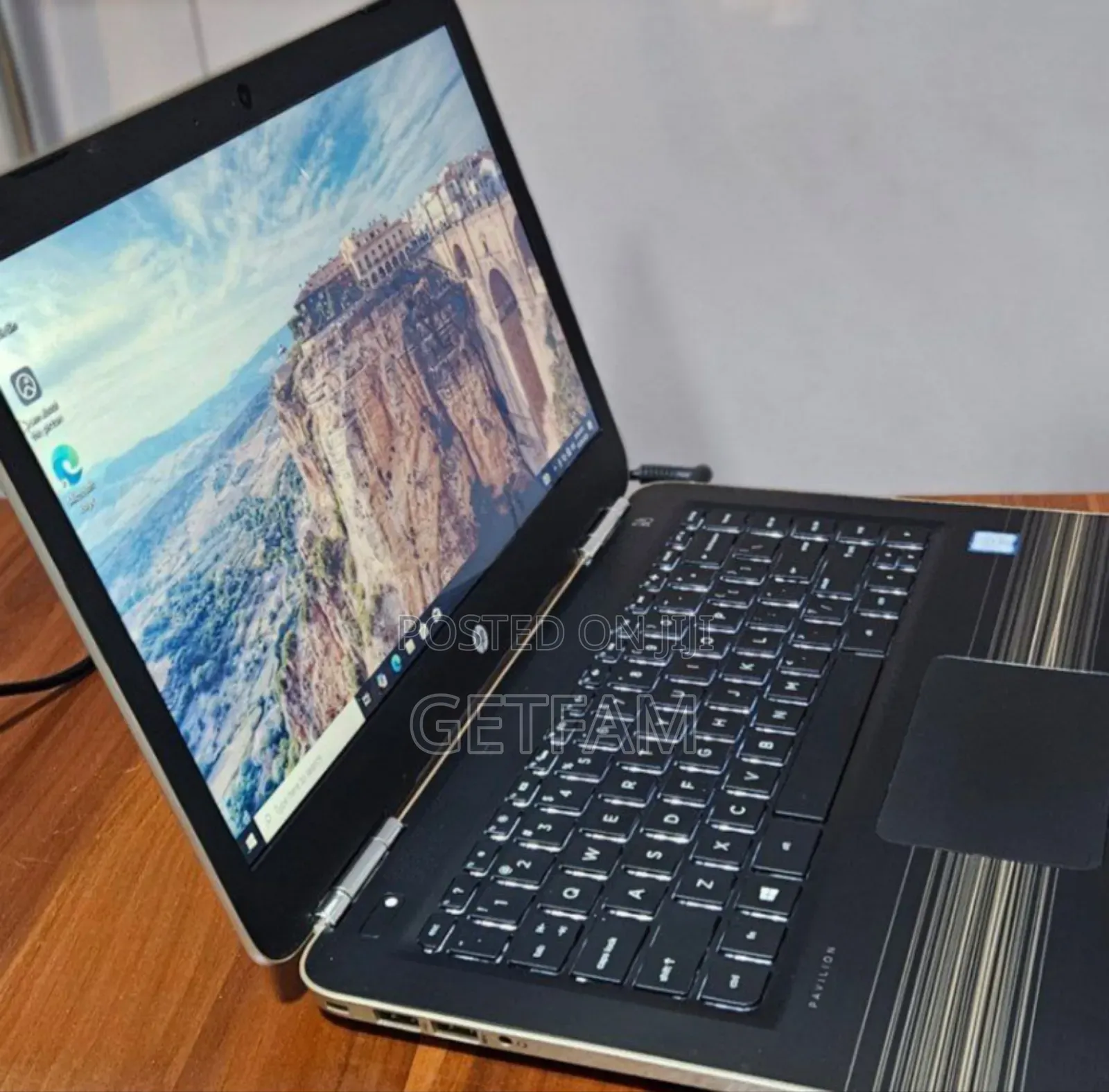 Laptop HP Pavilion 15 4GB Intel Core I3 HDD 1T