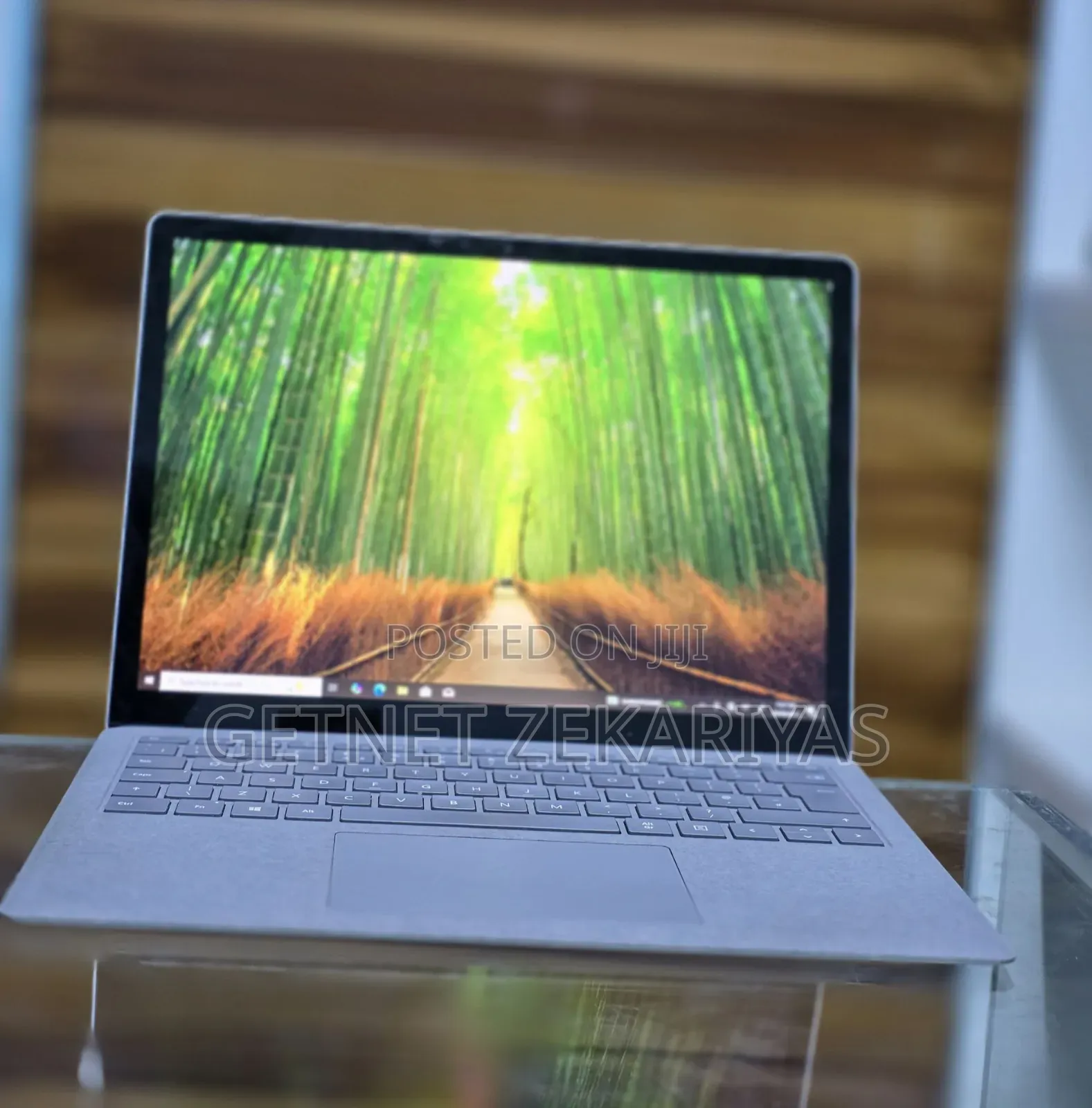 New Laptop Microsoft Surface 8GB Intel Core I5 SSD 512GB