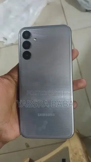 Photo - New Samsung Galaxy M15 128 GB Silver