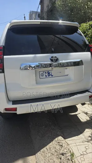 Toyota Land Cruiser 2020 White