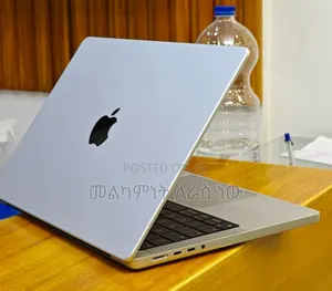 Photo - New Laptop Apple MacBook Pro M1 16GB Apple M1 Pro SSD 1T