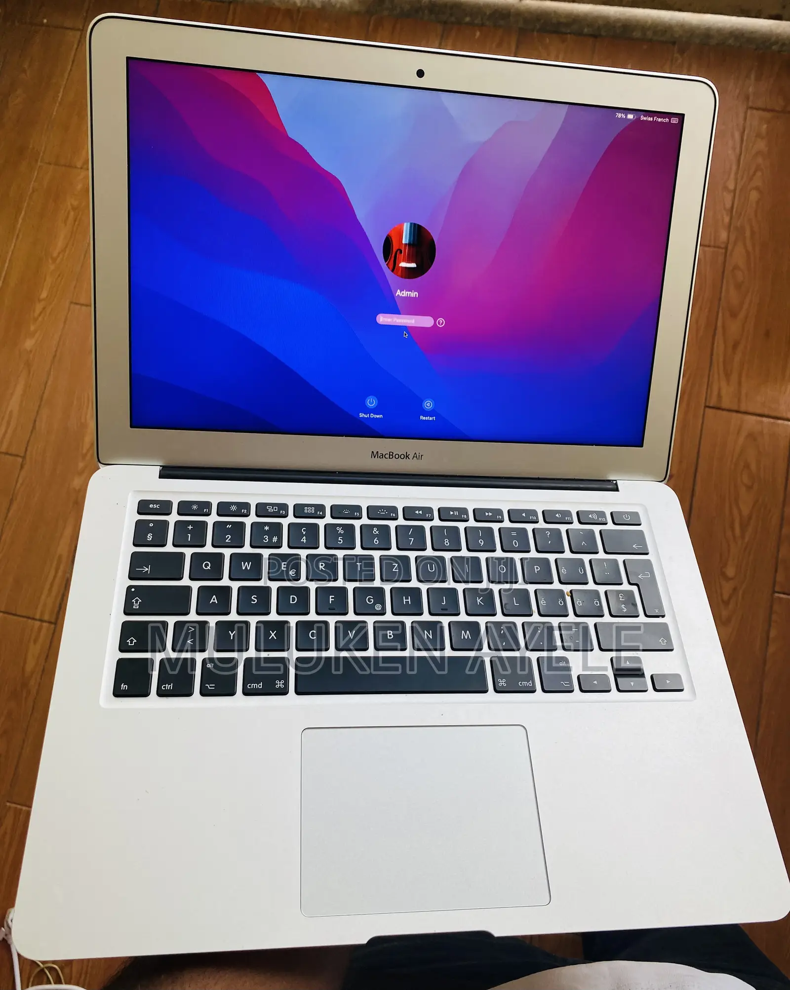 Laptop Apple MacBook Air 2015 8GB Intel Core I5 SSHD (Hybrid) 256GB