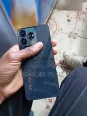 Photo - ZTE Blade V50 256 GB Black