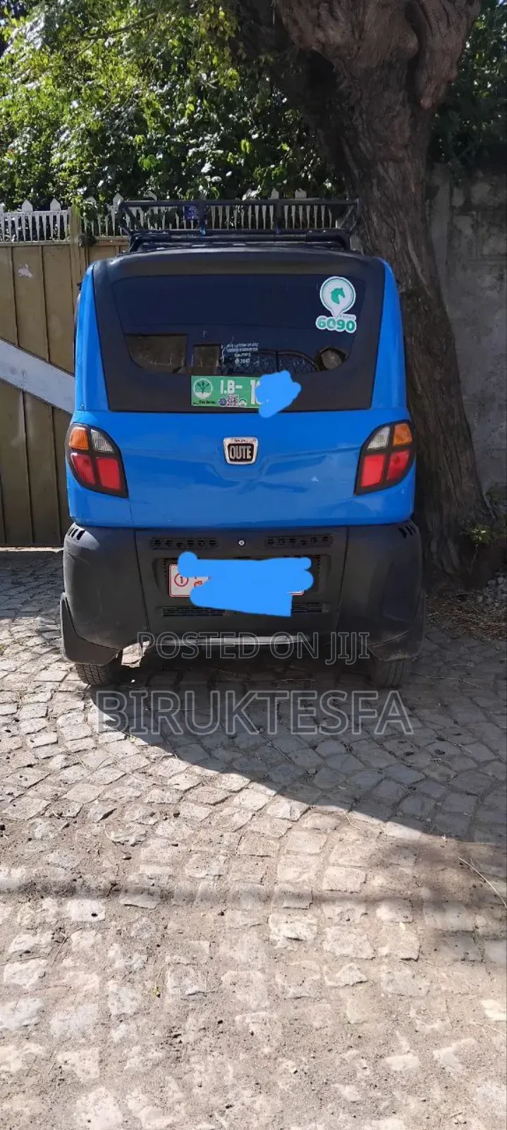 New Bajaj Qute 2023 Blue