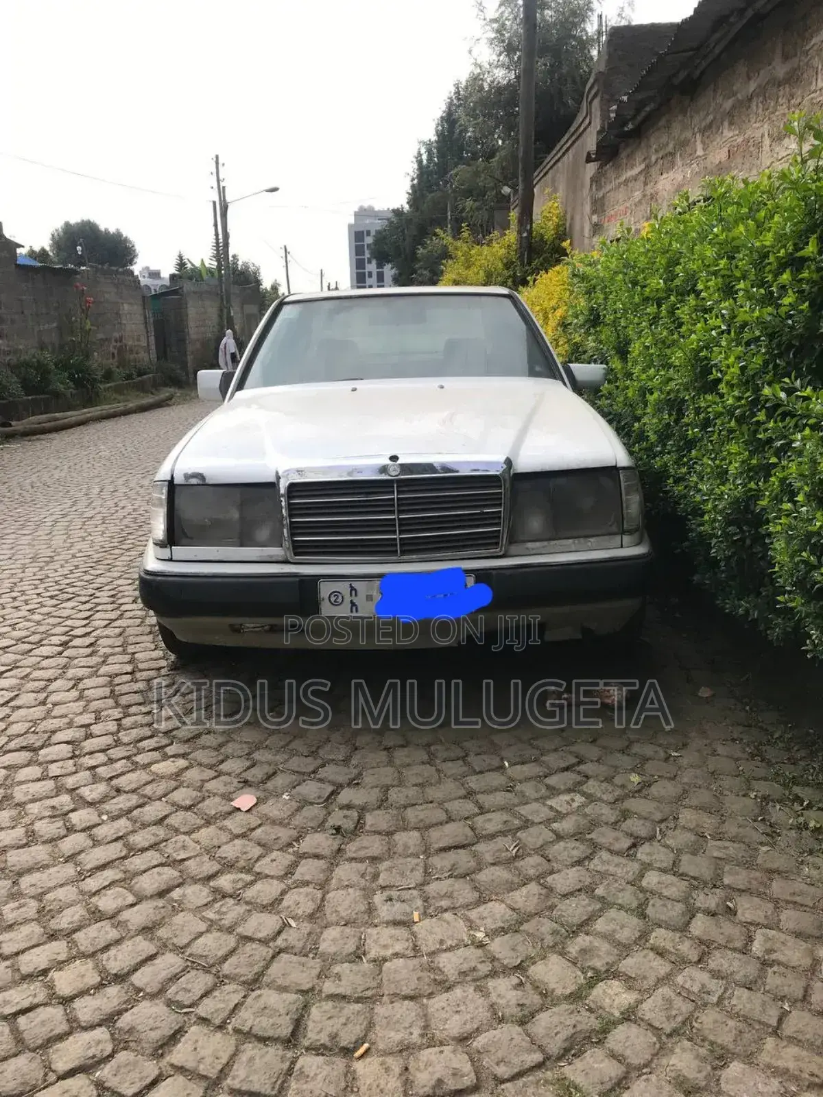 Mercedes-Benz 230E 1985 White