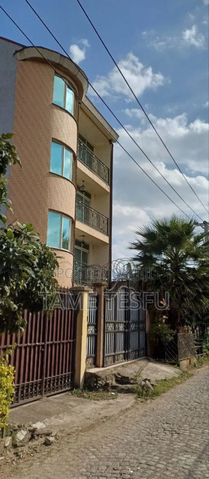 Furnished 8bdrm House in ጎሮ ኮፓዉንድ ዉስጥ, Bole for sale