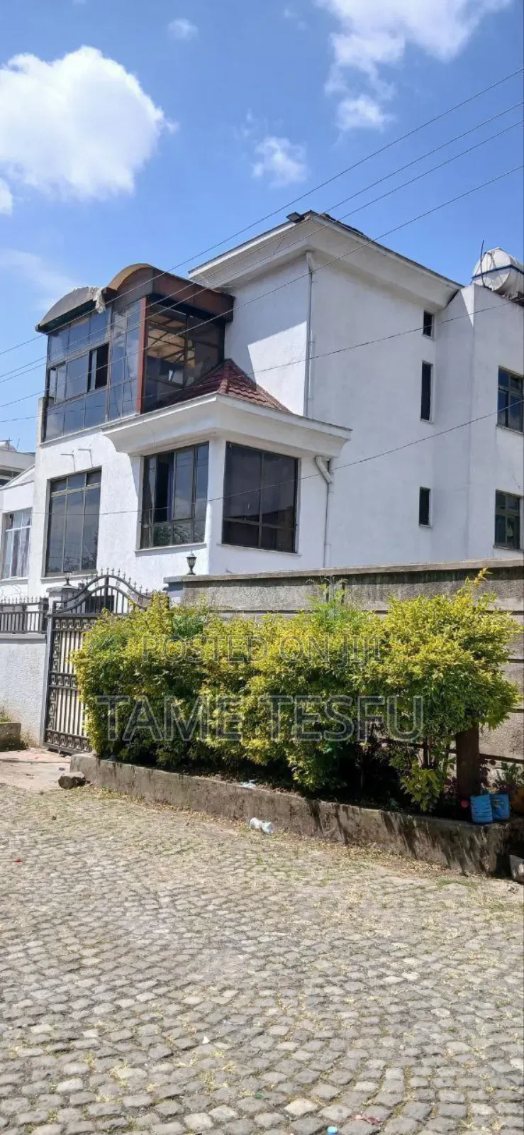 Furnished 8bdrm House in ፍጋ ኮፓዉንድ ዉስጥ, Bole for sale