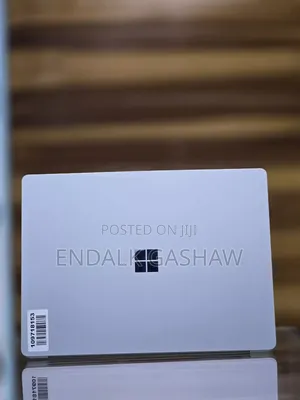 New Laptop Microsoft Surface 8GB Intel Core I5 SSD 512GB