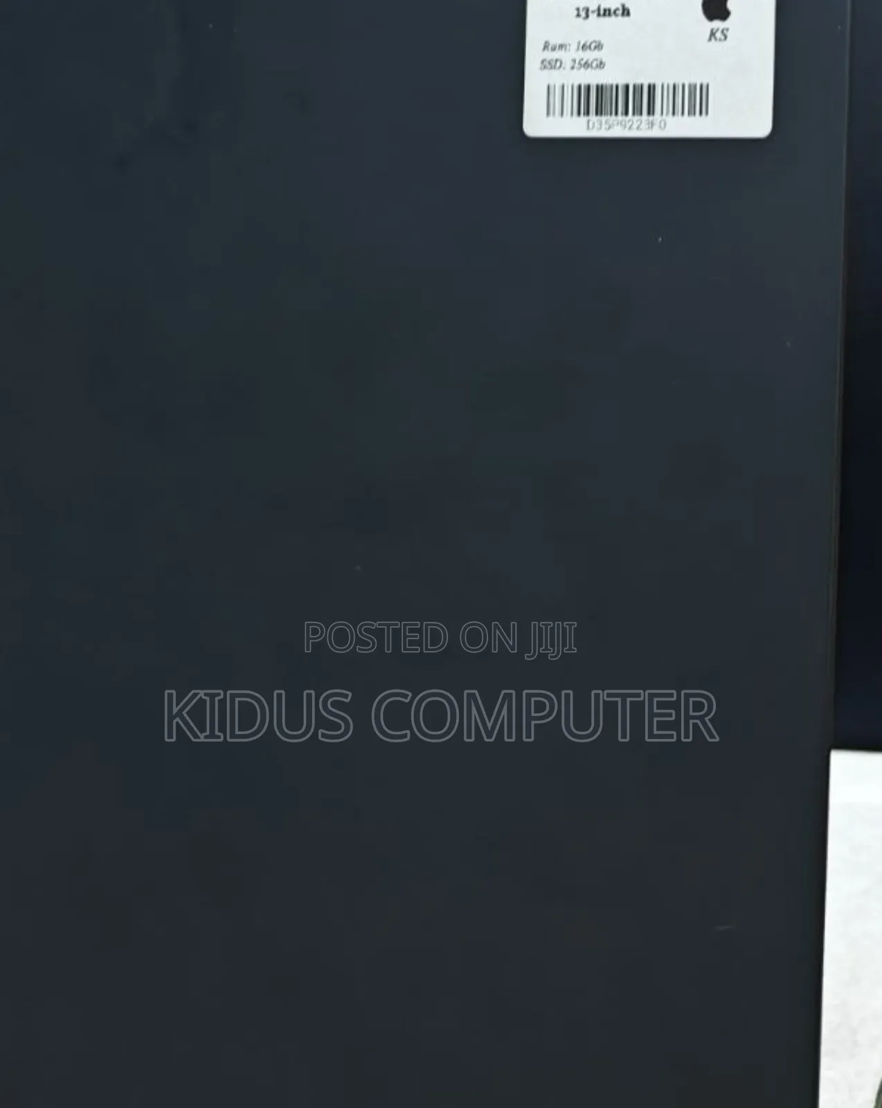 New Laptop Apple MacBook Air 2024 M3 13-Inch 16GB Apple M3 SSD 256GB