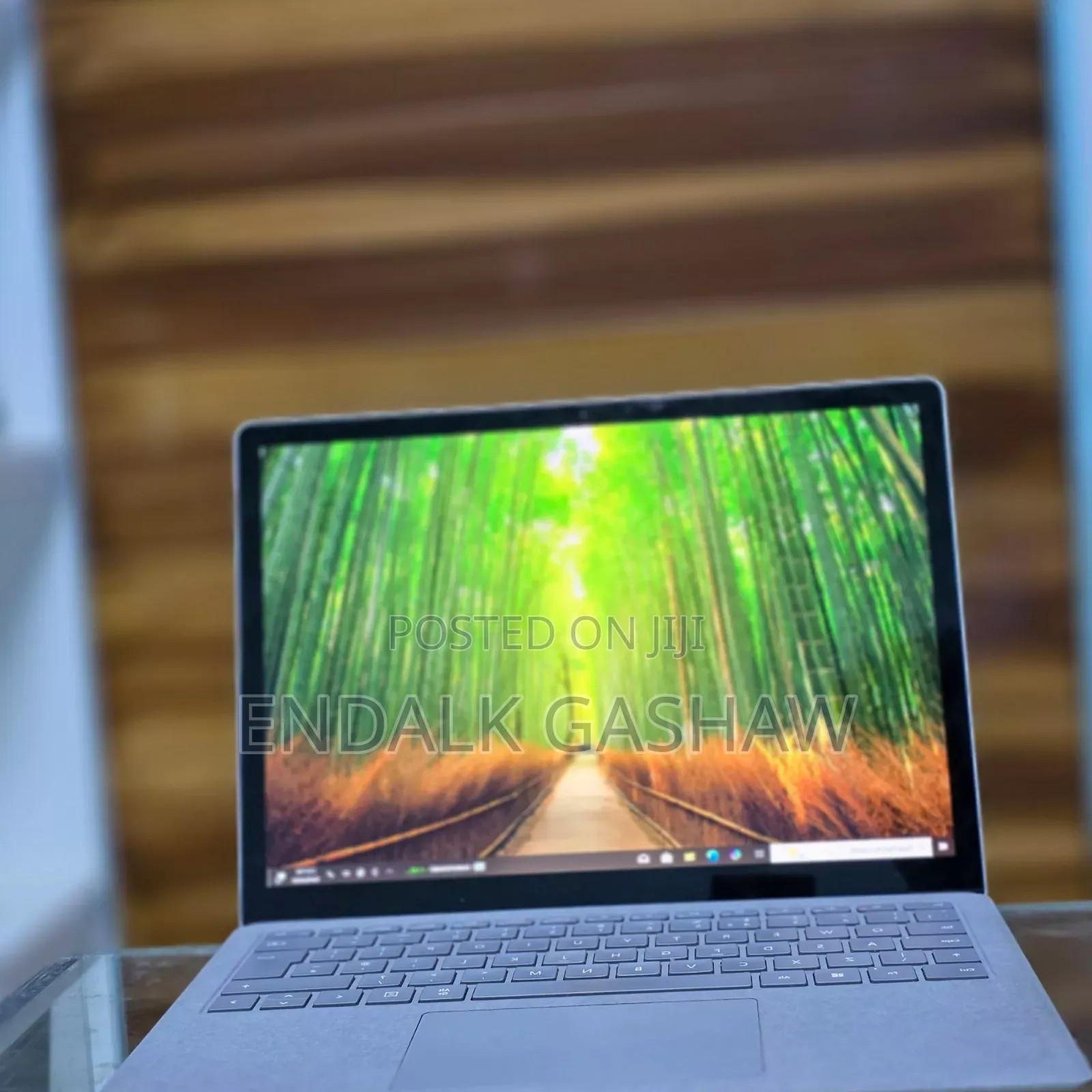 New Laptop Microsoft Surface 8GB Intel Core I5 SSD 512GB