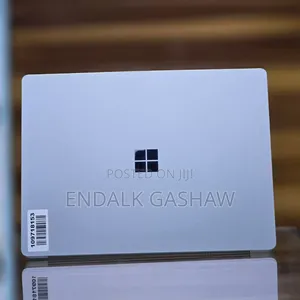 New Laptop Microsoft Surface 8GB Intel Core I5 SSD 512GB