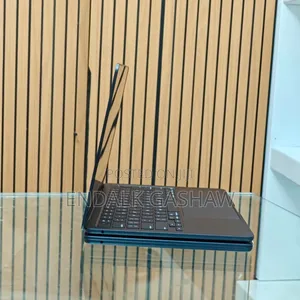 Photo - New Laptop Apple MacBook Air 2024 M3 13-Inch 16GB Apple M3 SSD 256GB