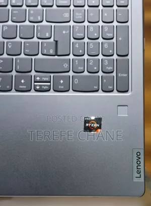 New Laptop Lenovo Yoga 7i 32GB Intel Core I7 SSD 512GB