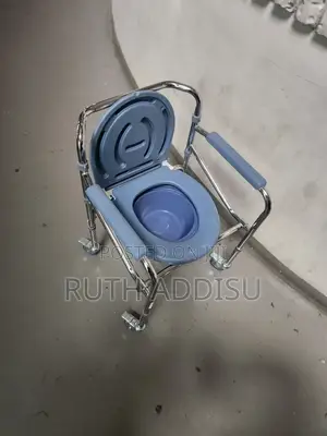 Photo - Commode Wheelchair輕輕toilet Wheelchair較少commode Wheelchair建議wheelchair