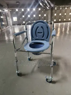 Photo - Commode Wheelchair癲馬wheelchair Toilet Wheelchair煞是commode Wheelchair