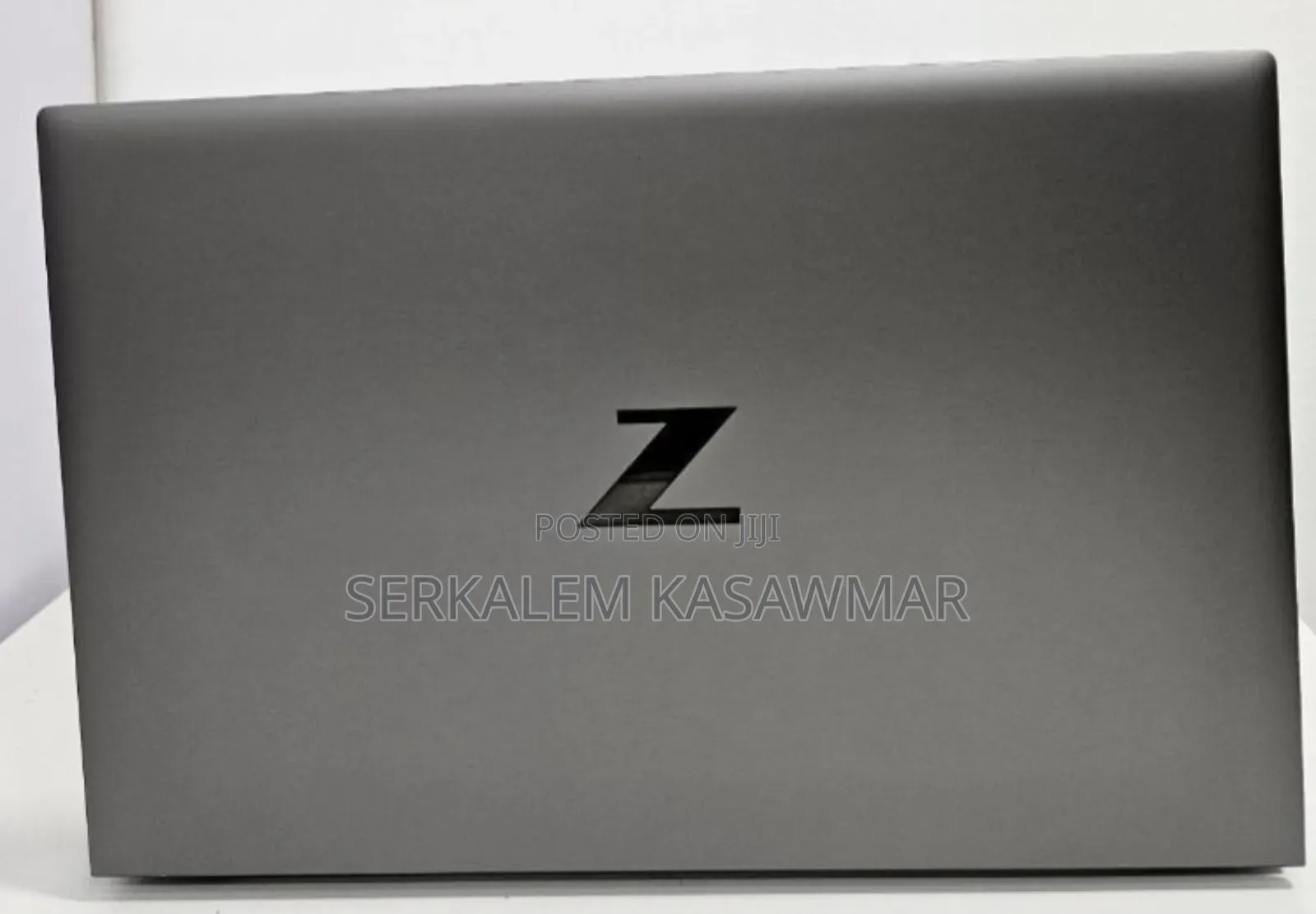 New Laptop HP ZBook Firefly G8 16GB Intel Core I7 SSD 1T