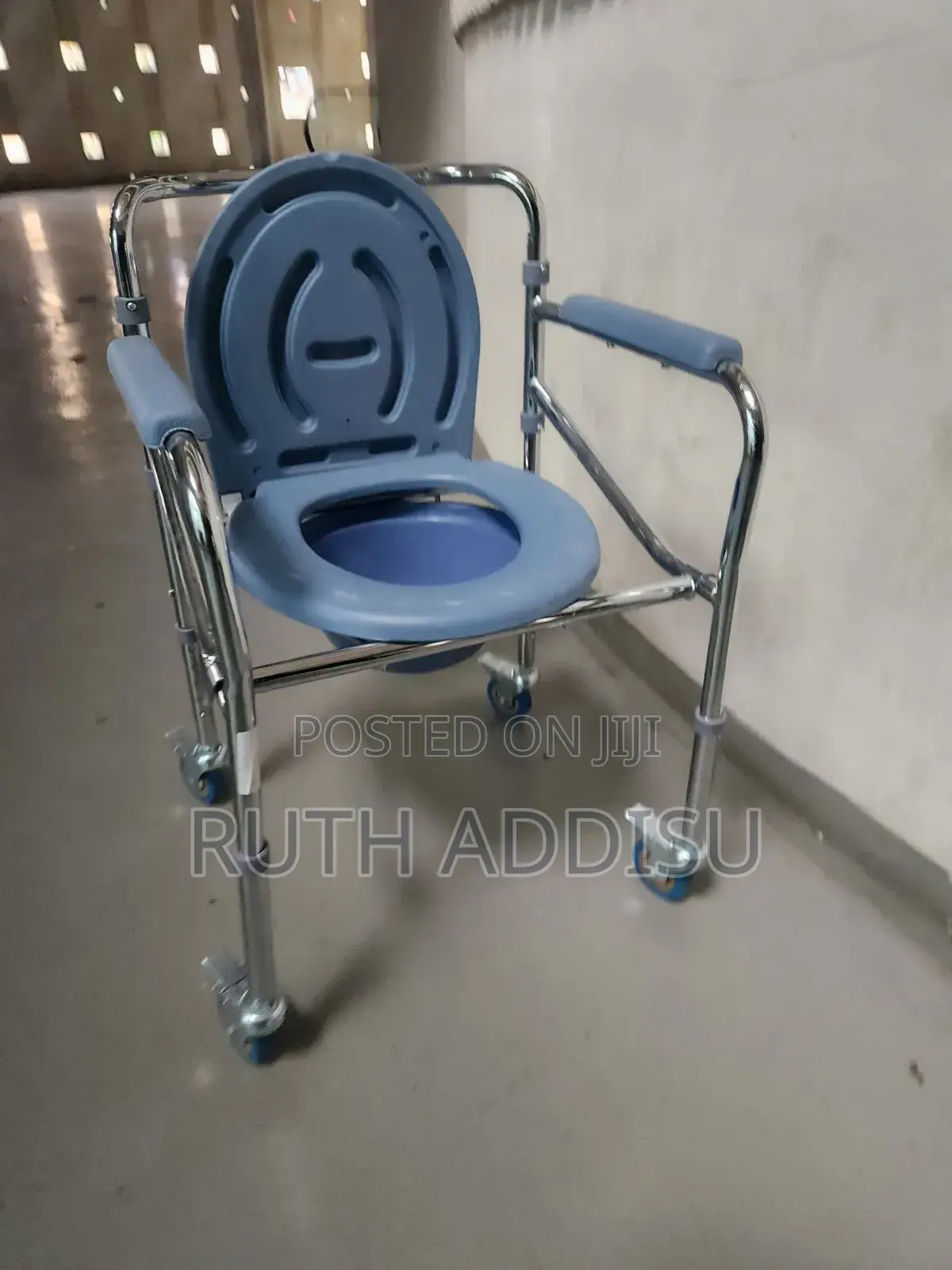 Commode Wheelchair做好toilet Wheelchair奔波wheelchair使命popo Wheelchair New
