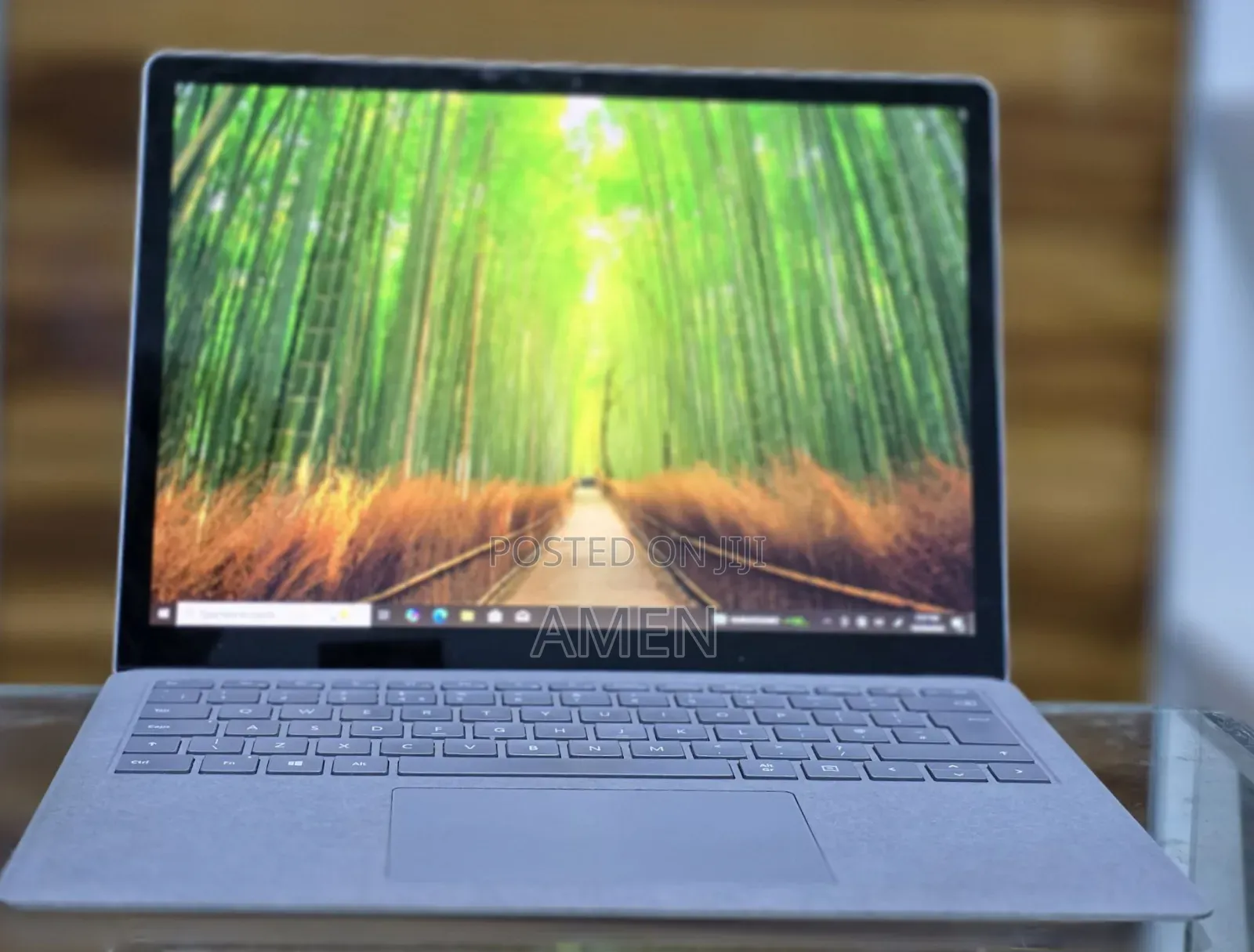 New Laptop Microsoft Surface 8GB Intel Core I5 SSD 512GB