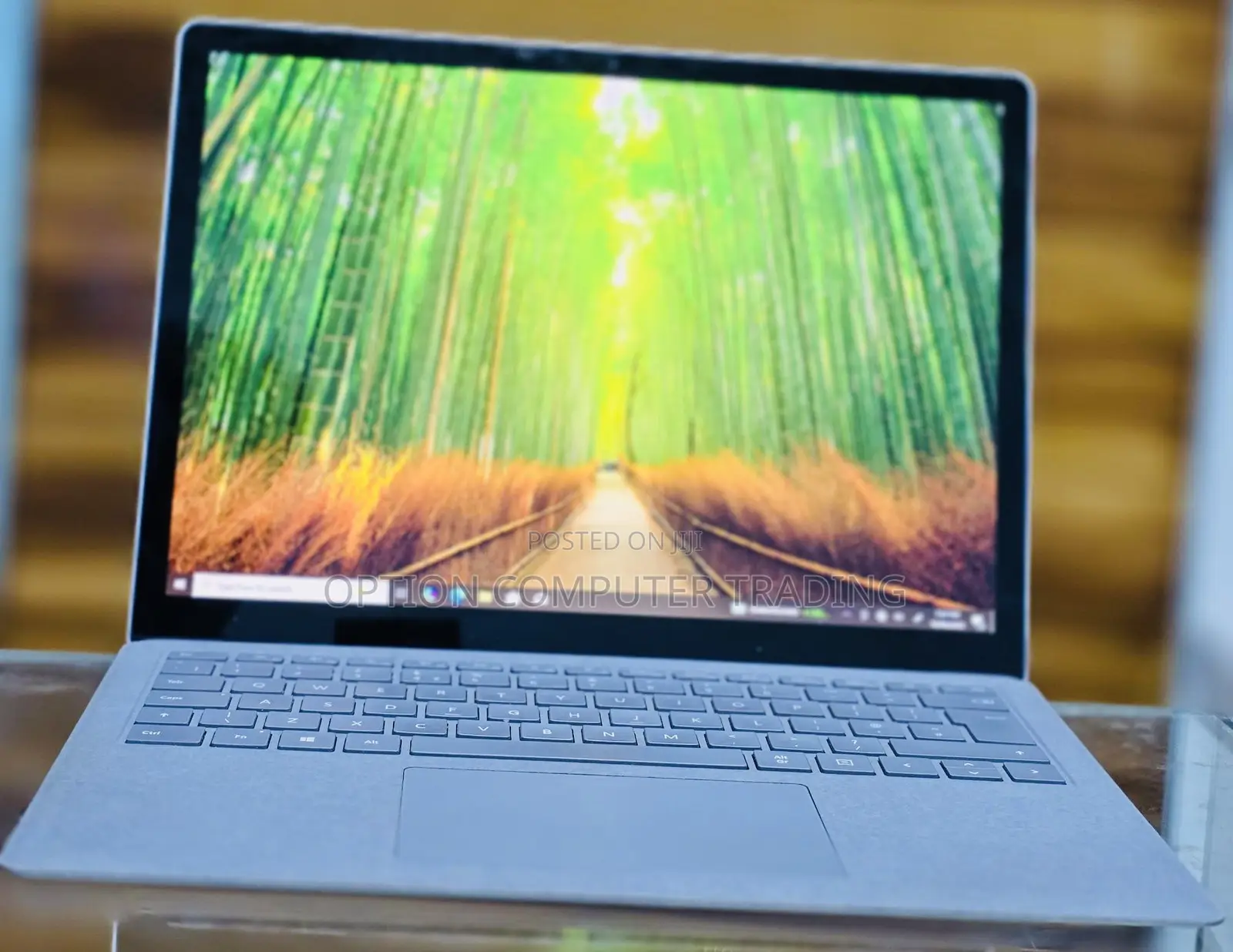 New Laptop Microsoft Surface 8GB Intel Core I5 SSD 512GB
