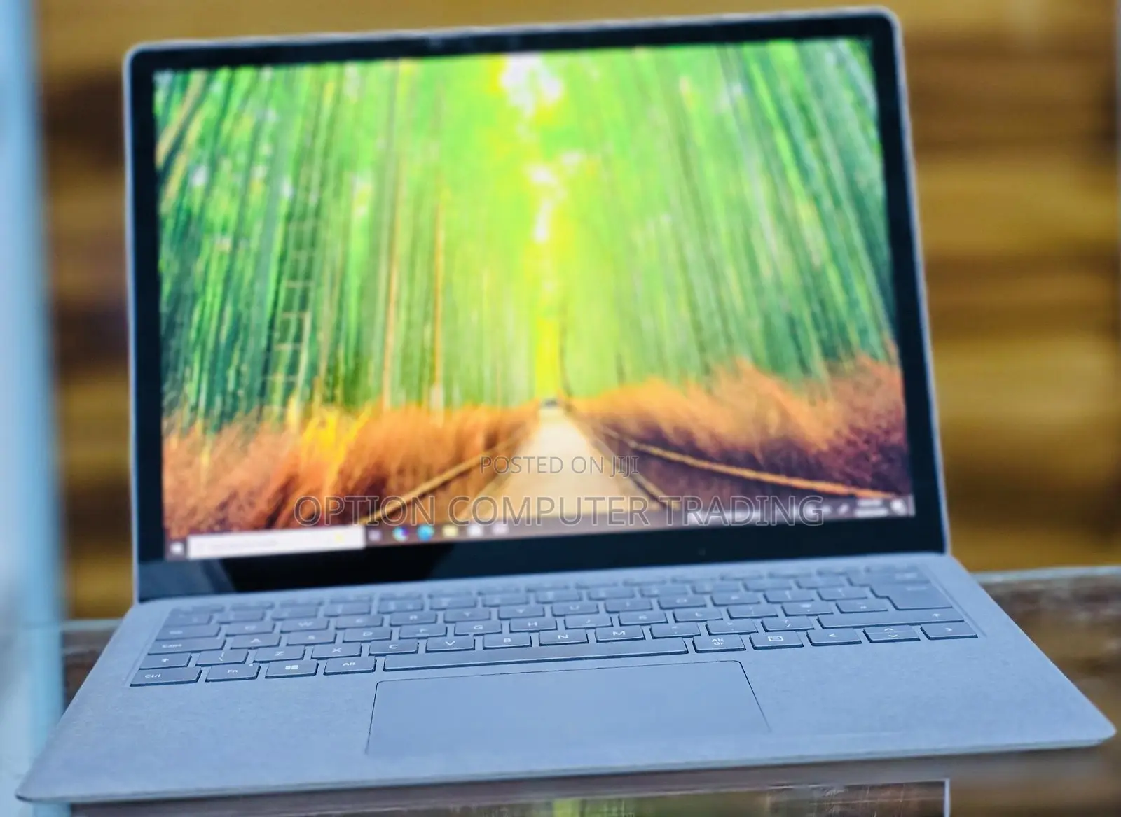 New Laptop Microsoft Surface 8GB Intel Core I5 SSD 512GB