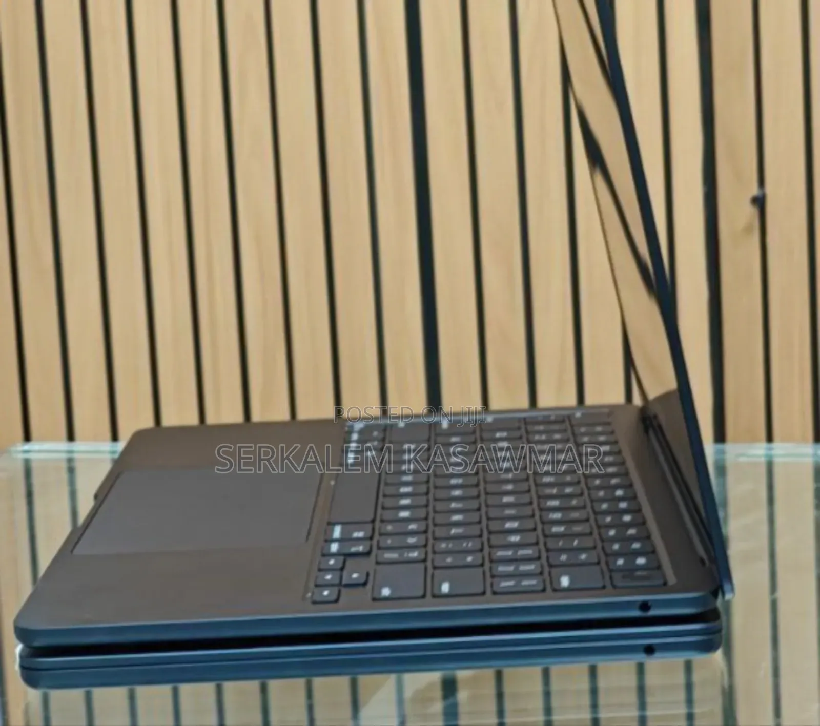 New Laptop Apple MacBook Air 2024 M3 13-Inch 16GB Apple M3 SSD 256GB