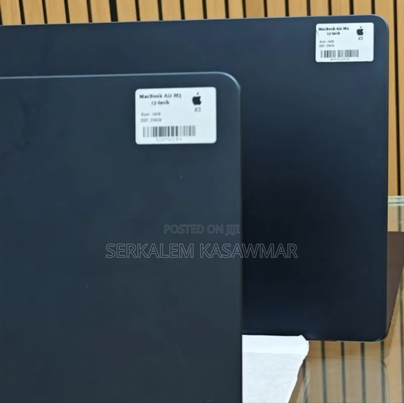 New Laptop Apple MacBook Air 2024 M3 13-Inch 16GB Apple M3 SSD 256GB