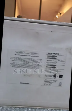 New Laptop Apple MacBook Pro M1 8GB Intel Core M3 SSD 512GB