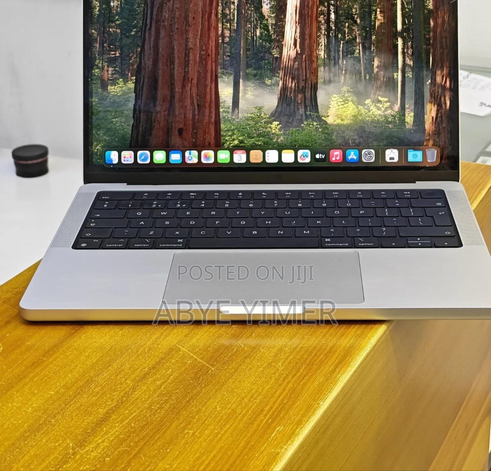 New Laptop Apple MacBook Pro M1 16GB Apple M1 Pro SSD 1T