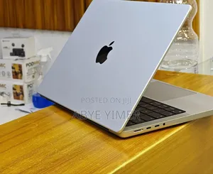 New Laptop Apple MacBook Pro M1 16GB Apple M1 Pro SSD 1T
