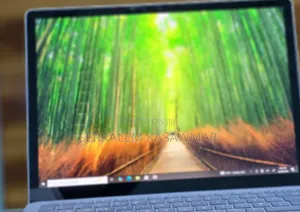 New Laptop Microsoft Surface 8GB Intel Core I5 SSD 512GB