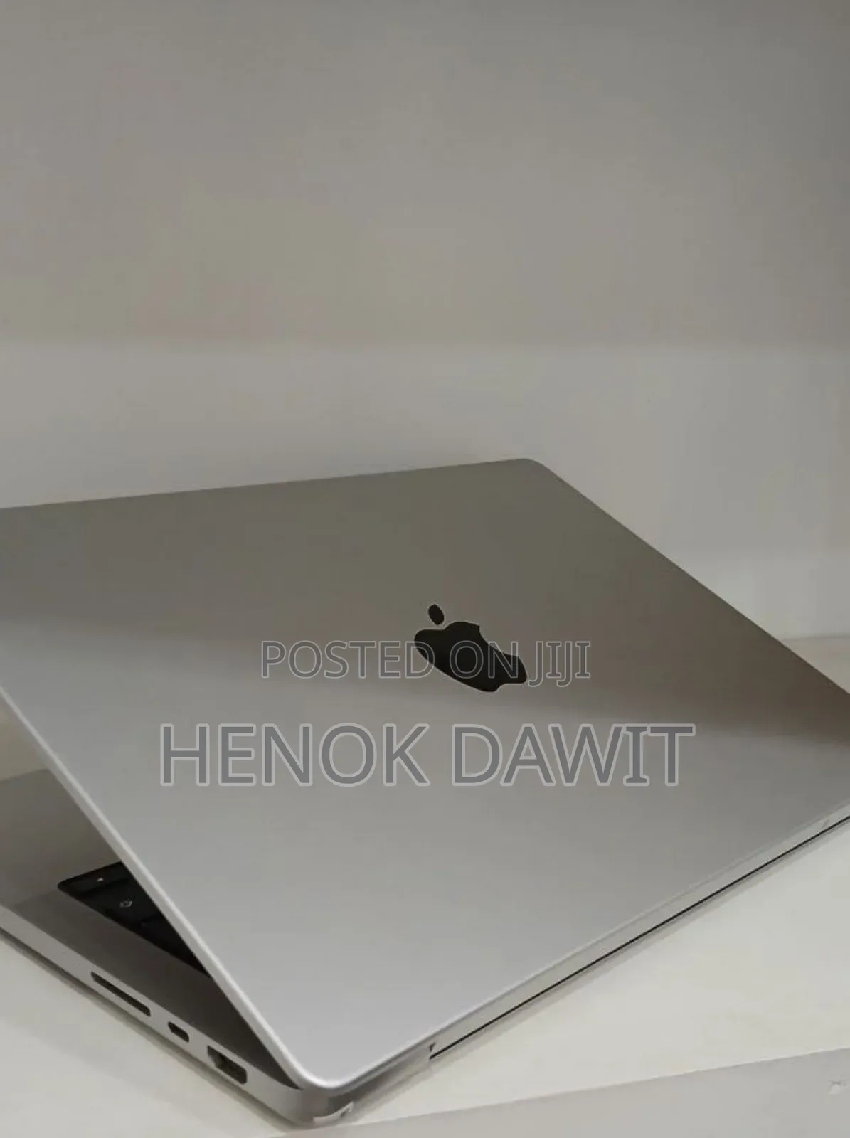 New Laptop Apple MacBook Pro 2021 M1 16GB Apple M1 Pro SSD 1T