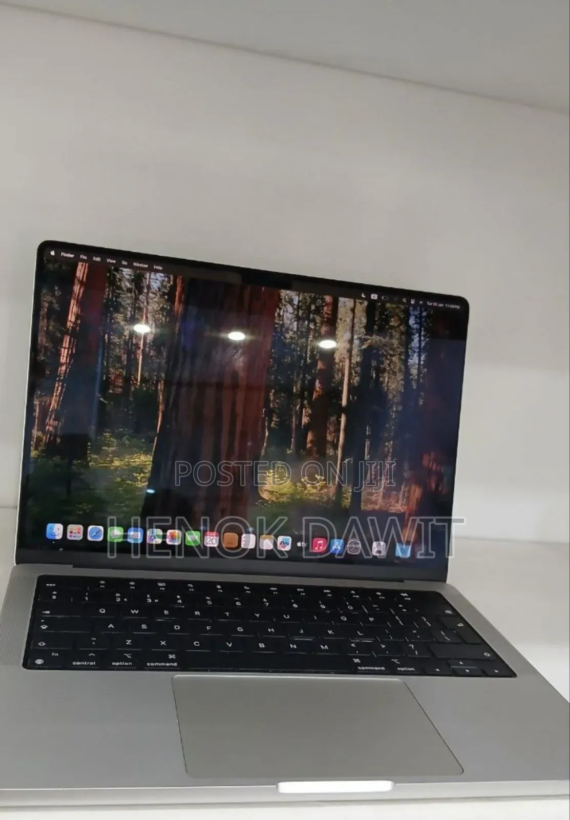 New Laptop Apple MacBook Pro 2021 M1 16GB Apple M1 Pro SSD 1T