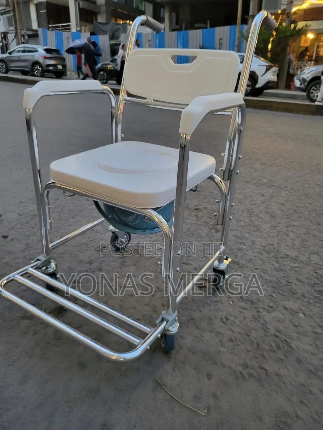 4-in-1 Use –Works as a Commode冊፲toilet Chair阻陰shower Chair Toilet Seat