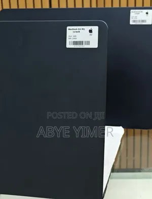 New Apple MacBook Air 2024 M3 13-Inch 16GB Intel Core M3 SSD 256GB