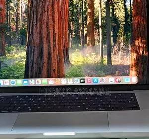 Photo - New Laptop Apple MacBook Pro 16GB Apple M1 SSD 1T