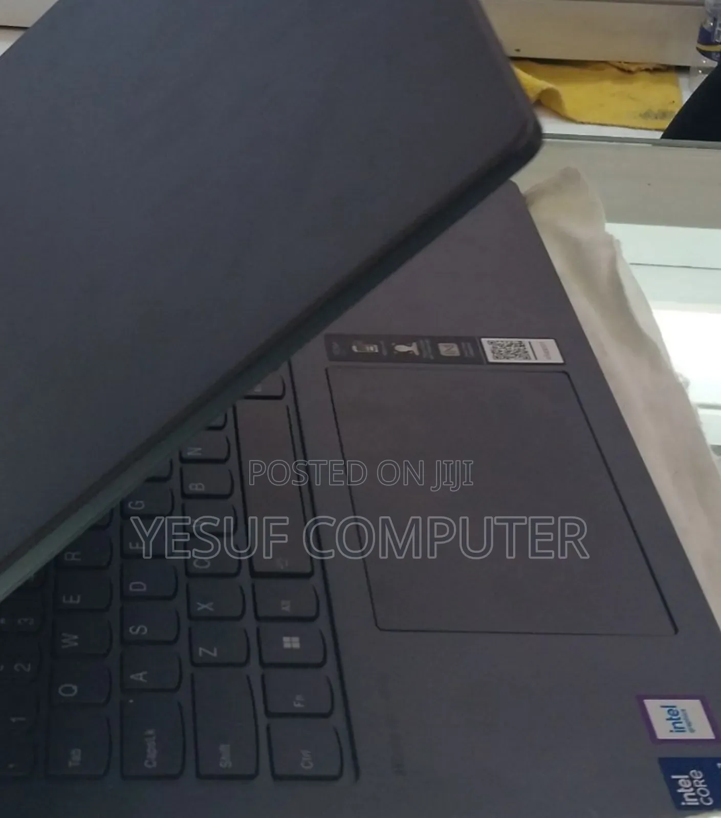 New Laptop Lenovo Yoga 7i 16GB Intel Core Ultra 7 SSD 1T