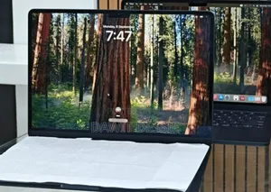 Photo - New Laptop Apple MacBook Air 2025 M4 13-Inch 16GB Apple M4 SSD 256GB