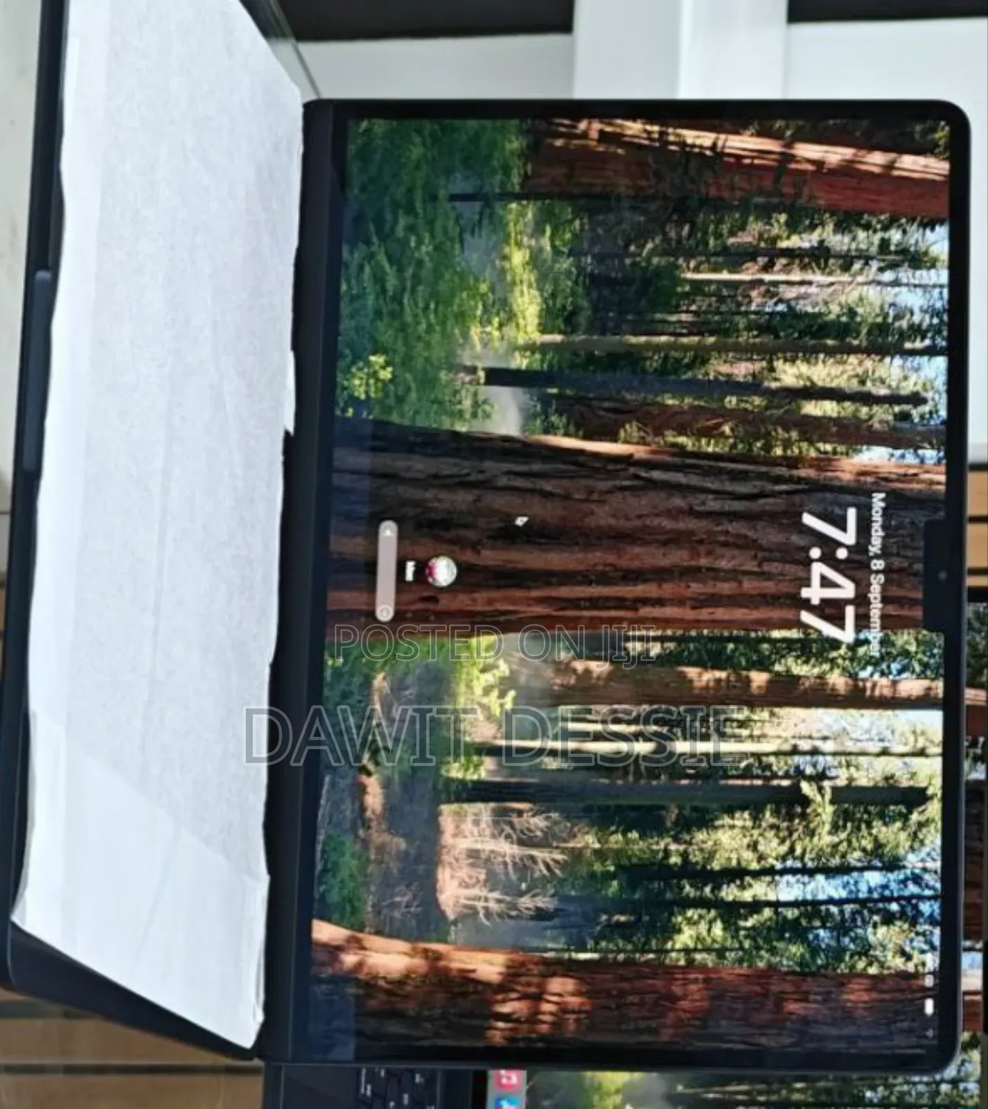 New Laptop Apple MacBook Air 2025 M4 13-Inch 16GB Apple M4 SSD 256GB