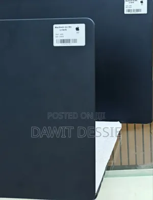 Photo - New Laptop Apple MacBook Air 2024 M3 13-Inch 16GB Apple M3 SSD 256GB