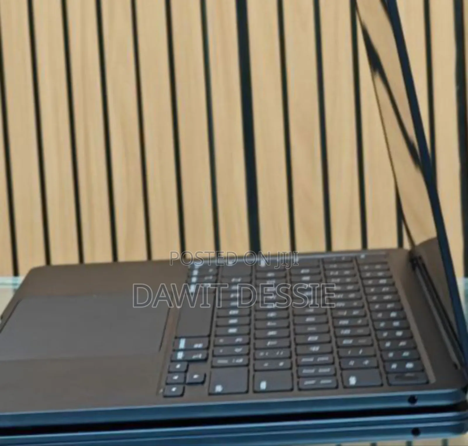 New Laptop Apple MacBook Air 2024 M3 13-Inch 16GB Apple M3 SSD 256GB